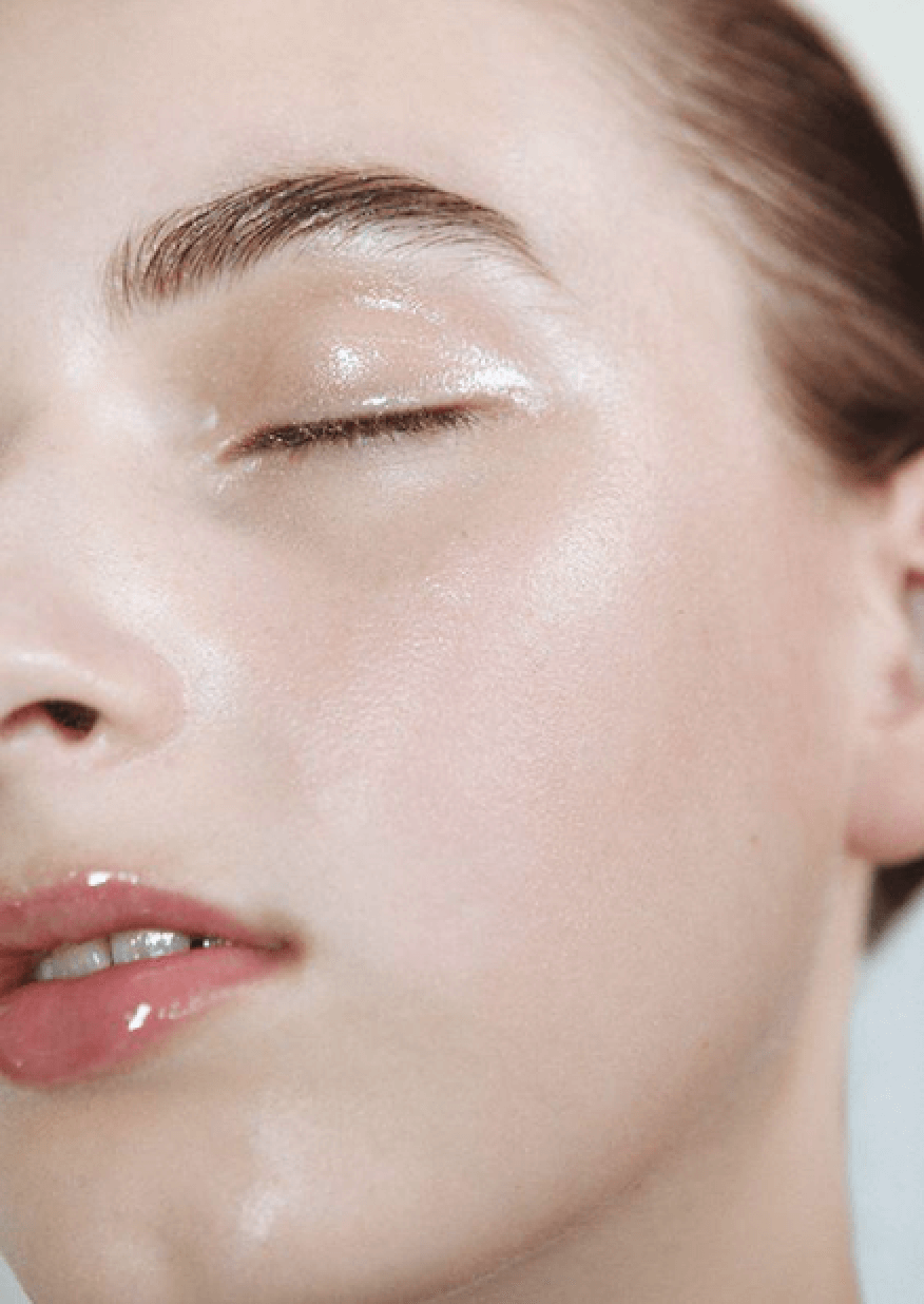 重なるうるおい、なめらかな肌印象へ